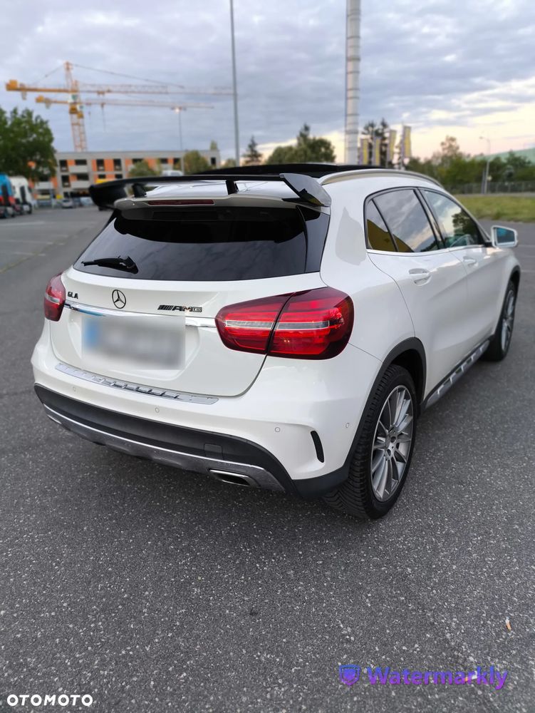 Mercedes-Benz GLA 250 4-Matic AMG Line - 3