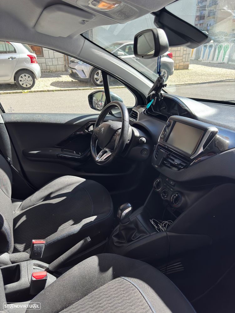 Peugeot 208 1.2 PureTech Style - 8