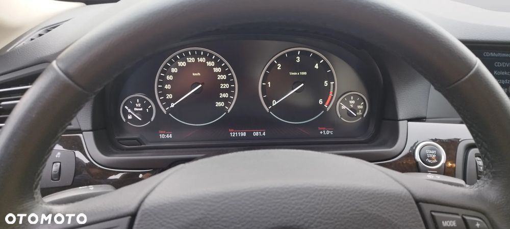 BMW Seria 5 525d - 30