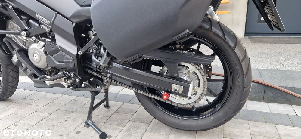 Suzuki V-STROM - 10