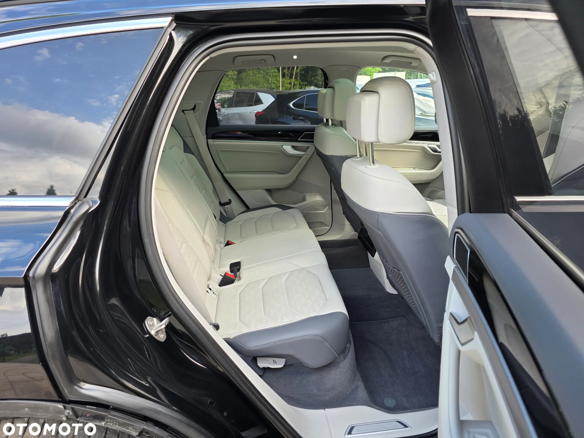 Volkswagen Touareg 3.0 V6 TDI SCR 4Mot Elegance - 23