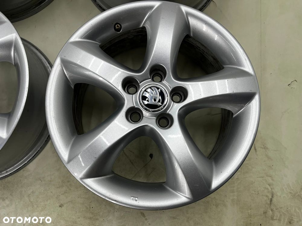 Felgi aluminiowe Skoda Fabia 2 II Roomster Praktik Ibiza Polo Fox 07-14r. r15 cali 6jx15 ET43 5x100 - 18