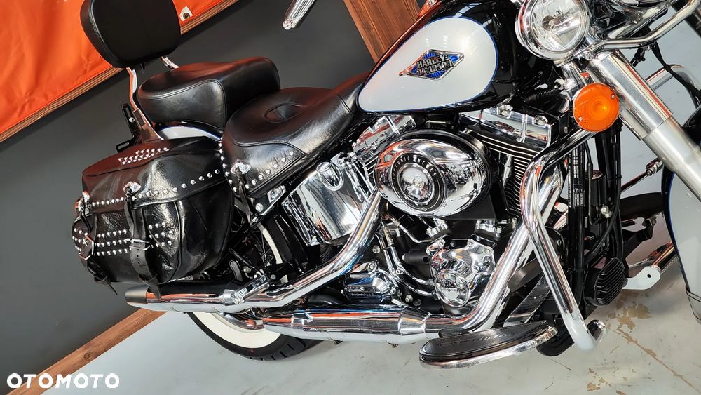 Harley-Davidson Softail Heritage Classic - 32