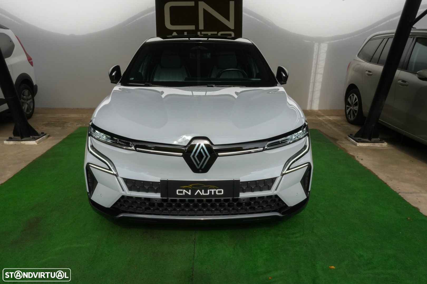 Renault Mégane E-Tech - 5