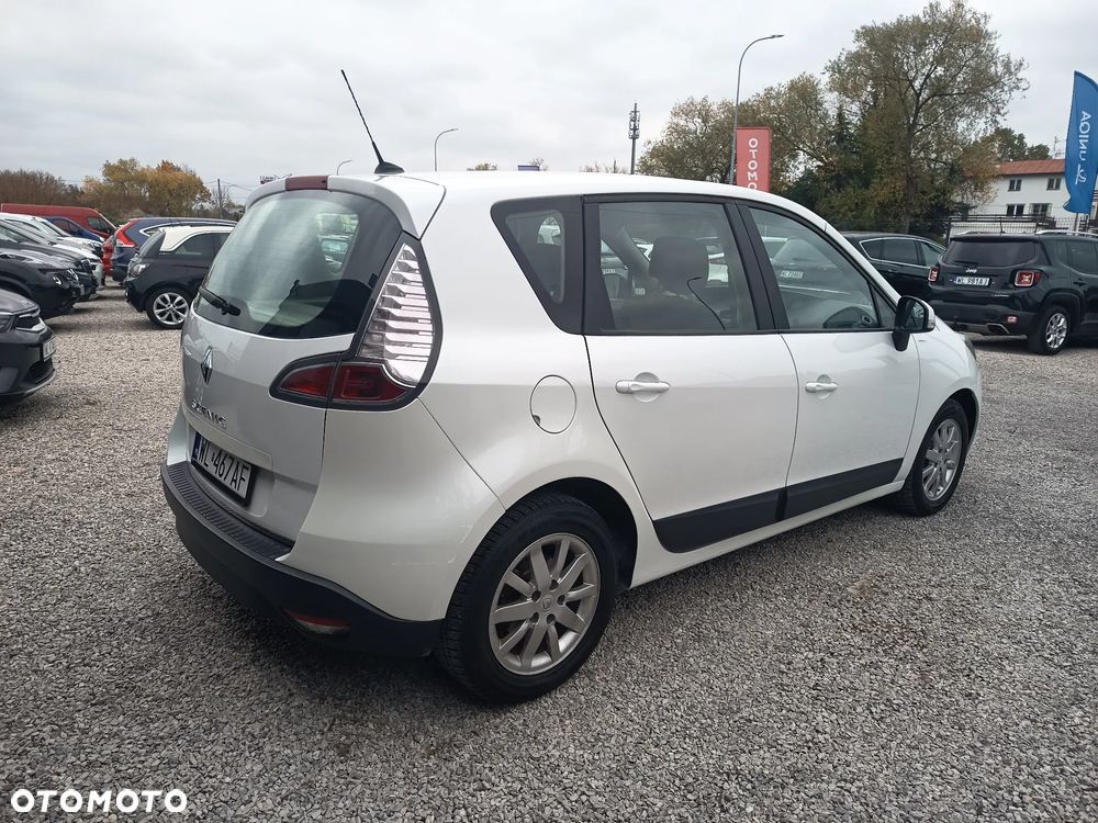 Renault Scenic 1.6 16V 110 TomTom Edition - 11
