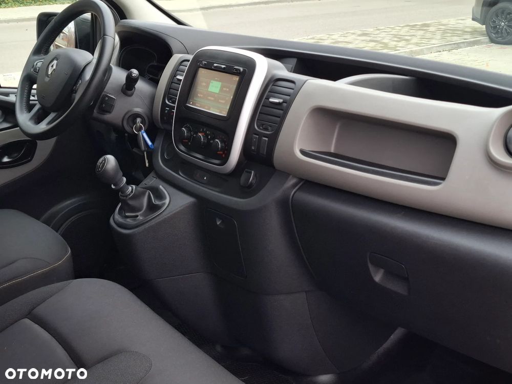 Renault Trafic 2017 LONG 1.6DCI 125KM KLIMA 3OSOBOWY - 17