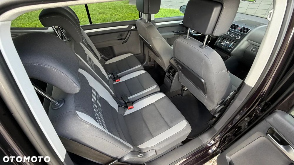 Volkswagen Touran 2.0 TDI DPF Highline DSG - 26