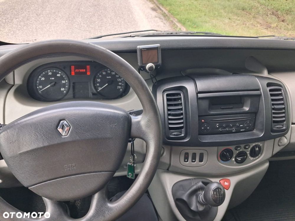 Renault trafic - 16