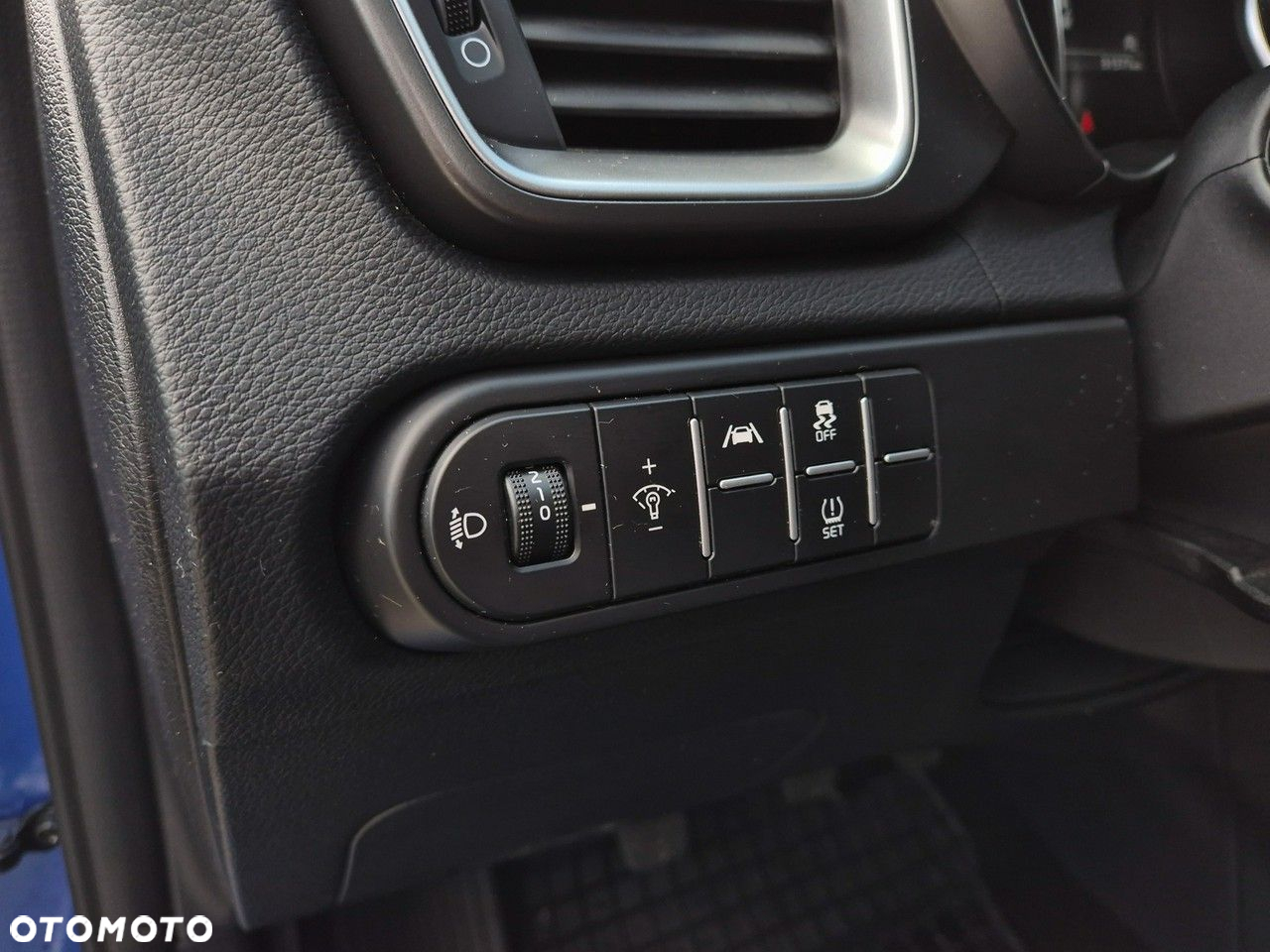 Kia XCeed - 16