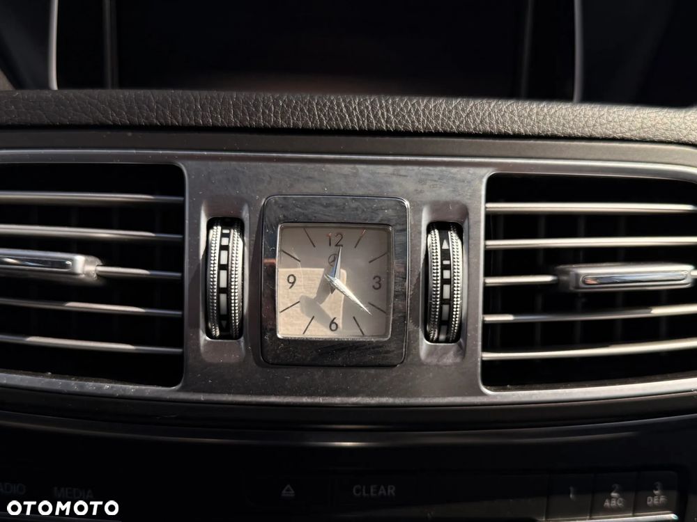 Mercedes-Benz Klasa E - 20