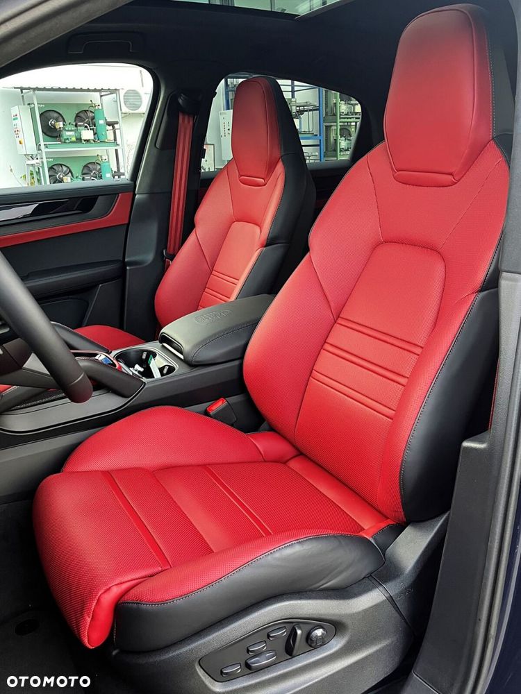 Porsche Cayenne - 16