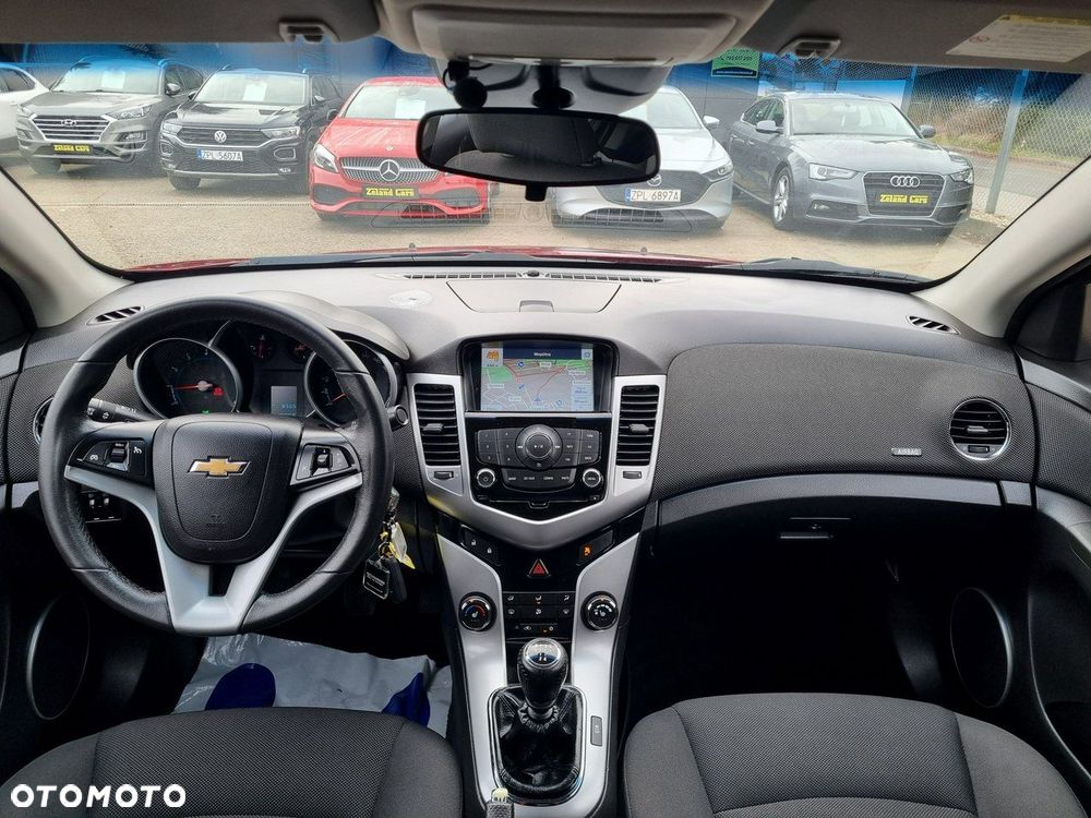 Chevrolet Cruze 1.8 LS - 13
