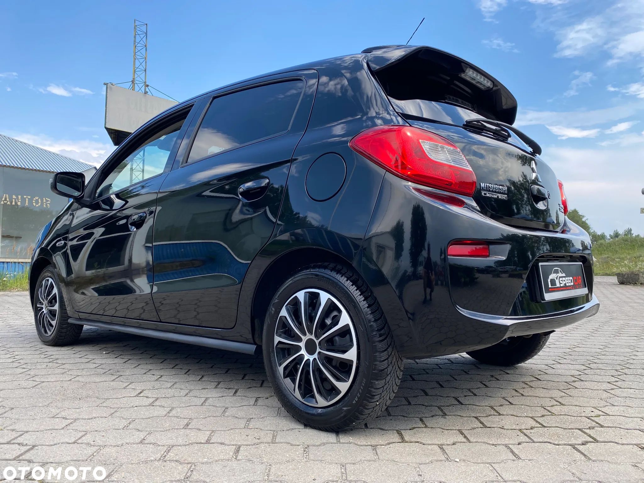 Mitsubishi Space Star 1.2 AS&G Intense - 1