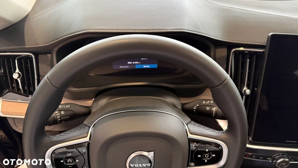 Volvo XC 90 B5 B AWD Plus Bright - 17