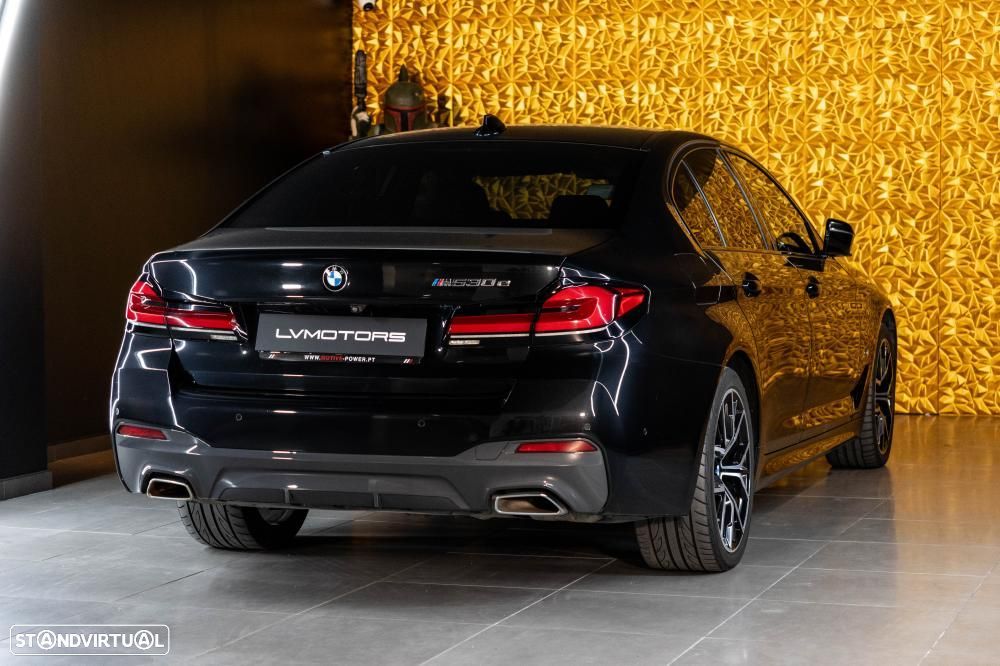 BMW 530 e Pack Desportivo M - 9