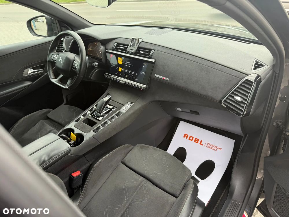 DS Automobiles DS 7 Crossback 2.0 BlueHDi Performance Line + - 6