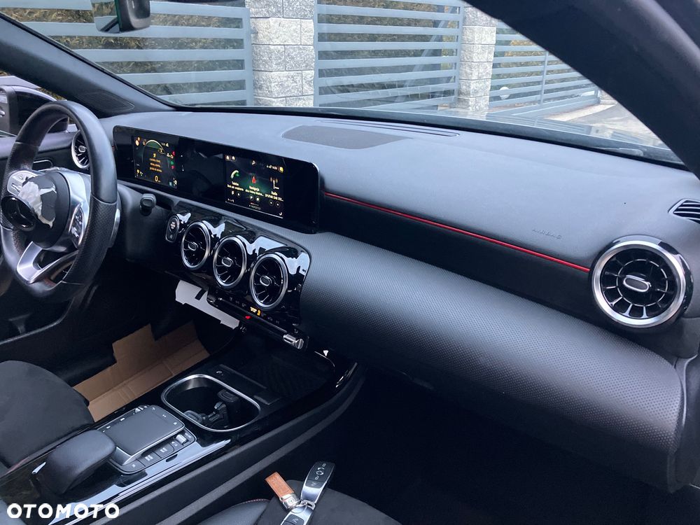 Mercedes-Benz Klasa A 180 7G-DCT AMG Line - 18
