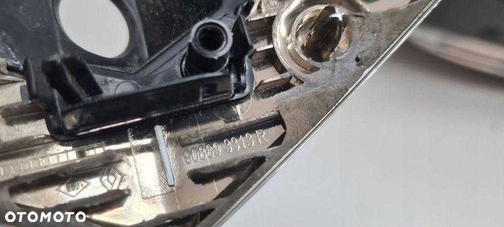 emblemat przód renault captur ii - 5