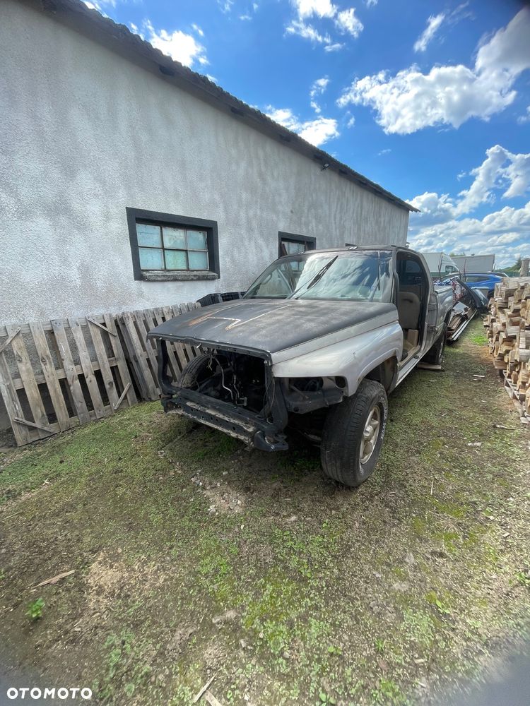 Dodge RAM 5.9 4WD - 14