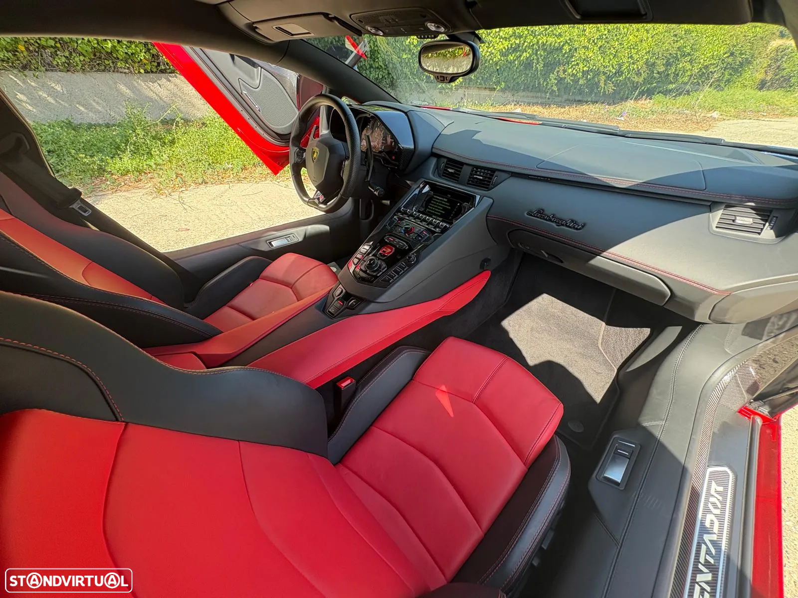 Lamborghini Aventador 6.5 V12 LP740-4 S - 12