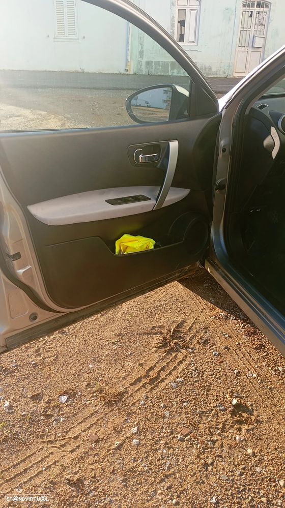 Nissan Qashqai 1.5 dCi Visia AC - 6