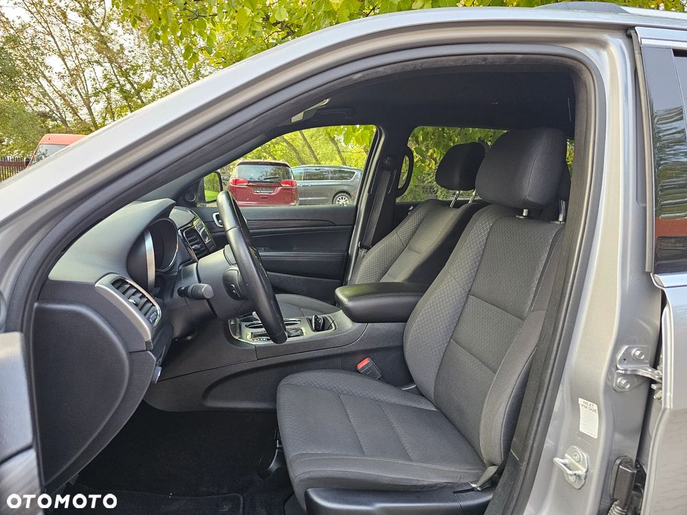 Jeep Grand Cherokee - 11