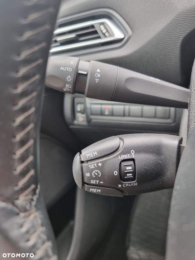 Peugeot 308 1.5 BlueHDi Active S&S - 29