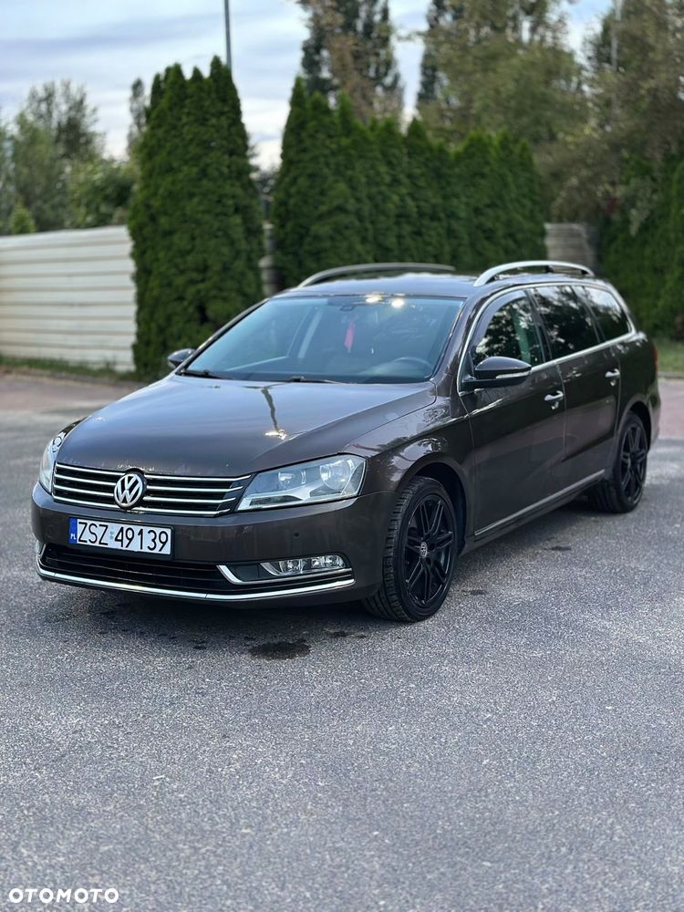 Volkswagen Passat - 1