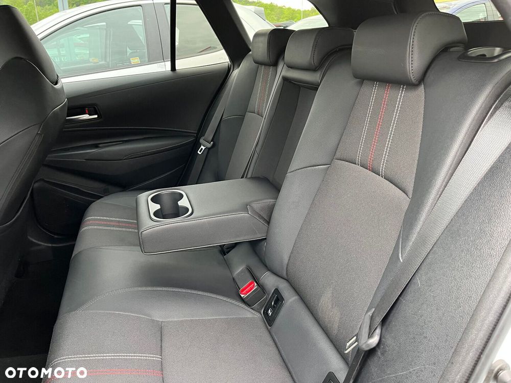 Toyota Corolla 1.8 Hybrid GR Sport - 27