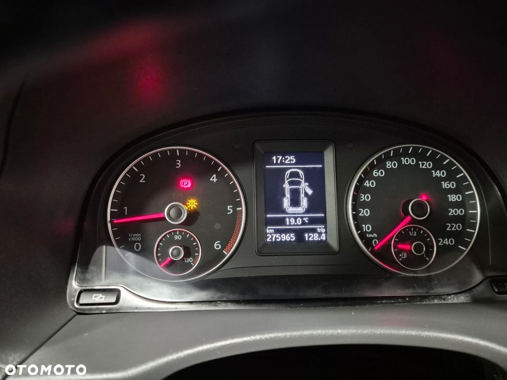 Volkswagen Caddy Comfortline BMT - 17