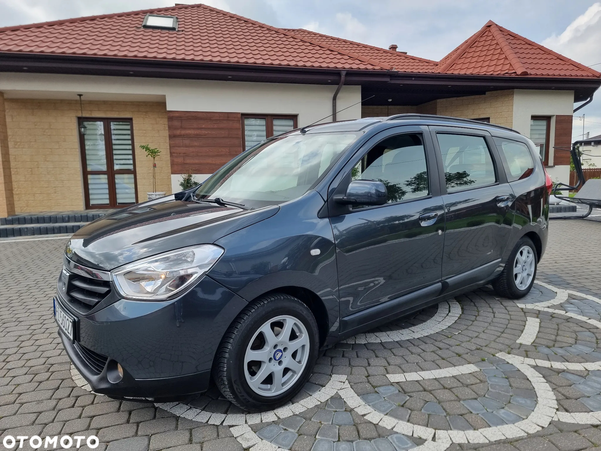 Dacia Lodgy 1.6 Ambiance - 26