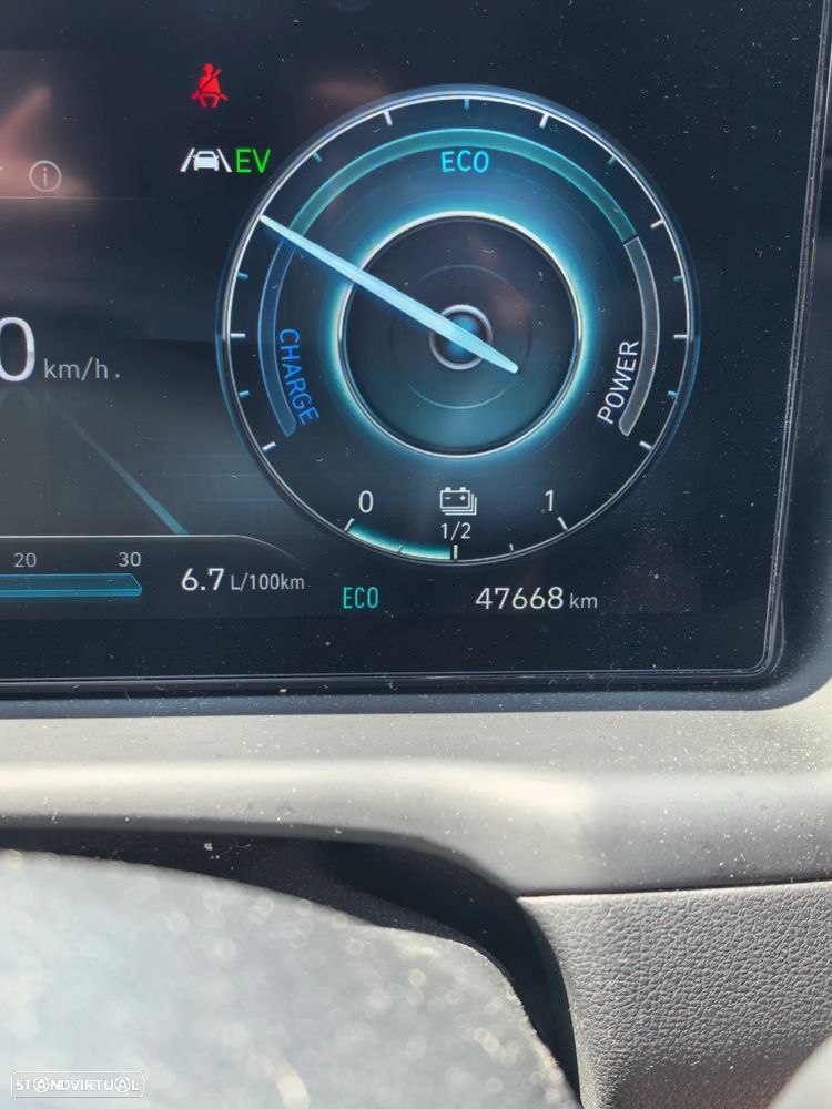 Hyundai Tucson 1.6 T-GDI HEV Vanguard - 26