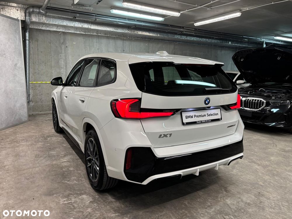 BMW iX1 eDrive20 66.5kWh M Sport - 4