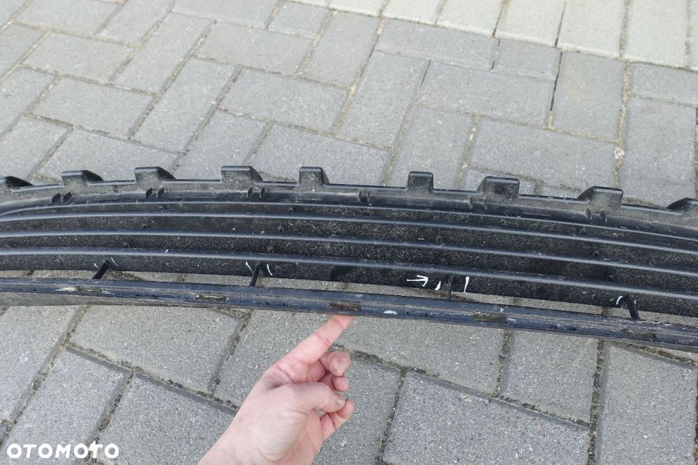 KRATKA ZDERZAKA PRZÓD TRAFIC III VIVARO - 6