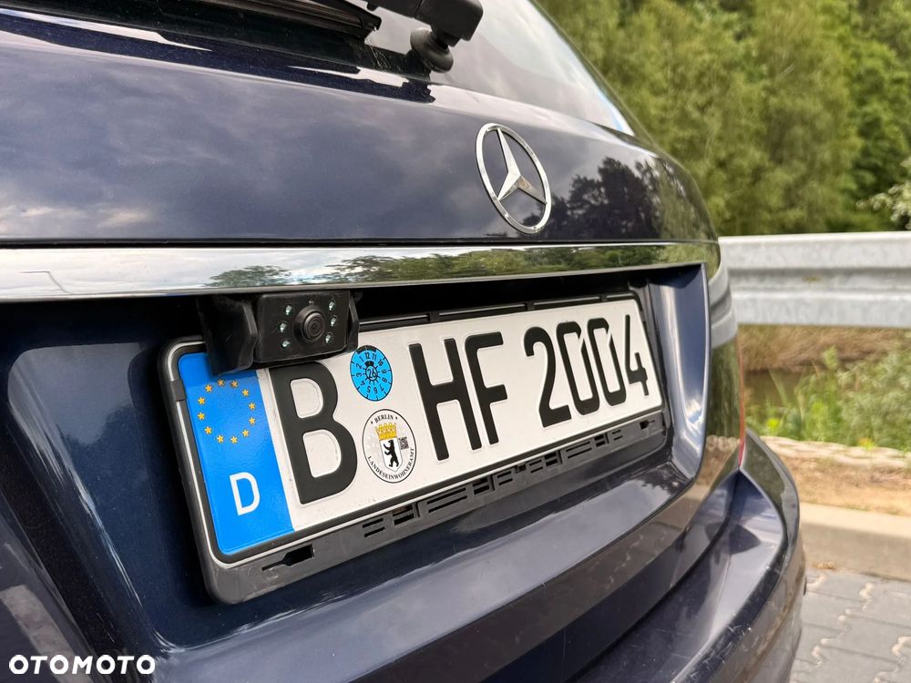 Mercedes-Benz Klasa C 180 BlueEFFICIENCY 7G-TRONIC Elegance - 11