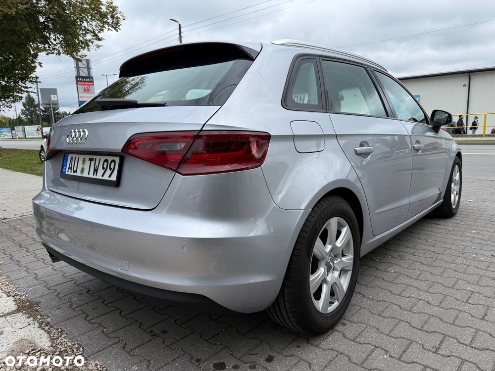Audi A3 Sportback 2.0 TDI S line Sportpaket - 16