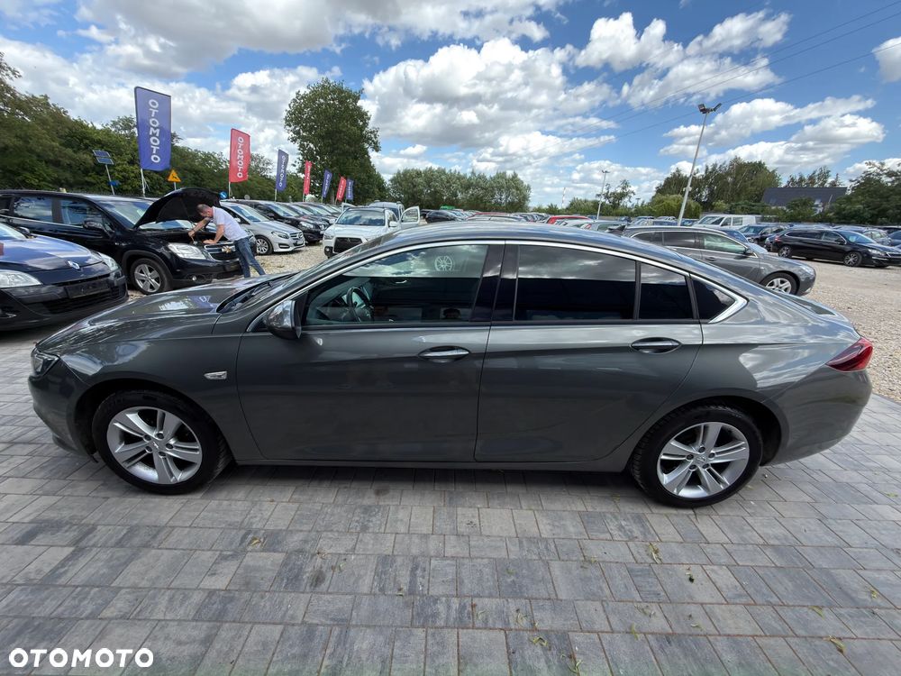 Opel Insignia 1.5 T Exclusive S&S - 25