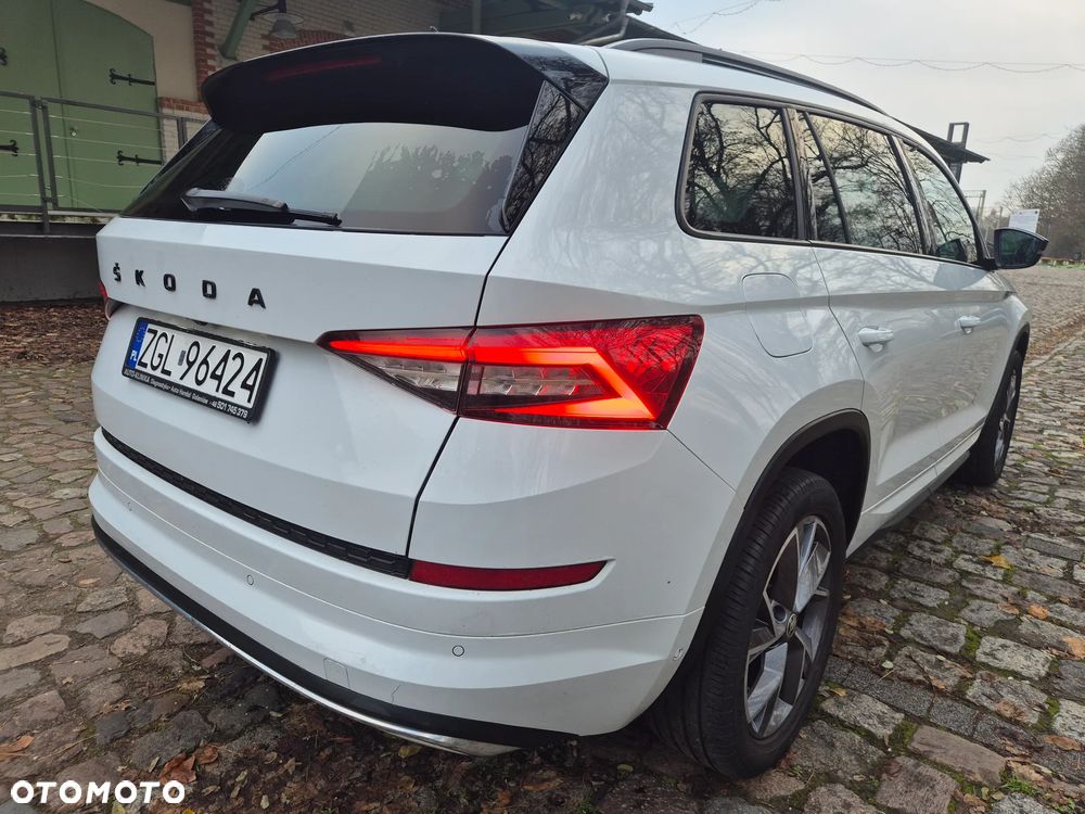 Skoda Kodiaq 2.0 TDI 4x4 DSG Sportline - 4