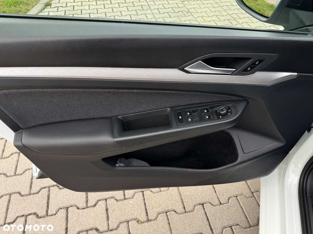Volkswagen Golf - 23