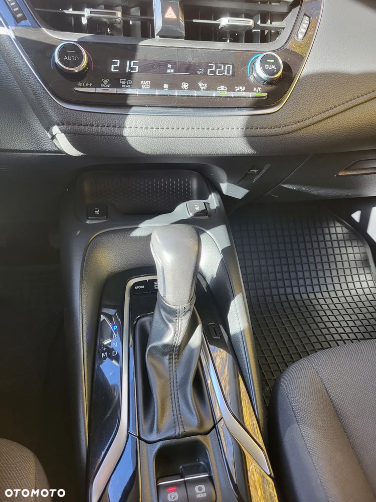 Toyota Corolla - 10