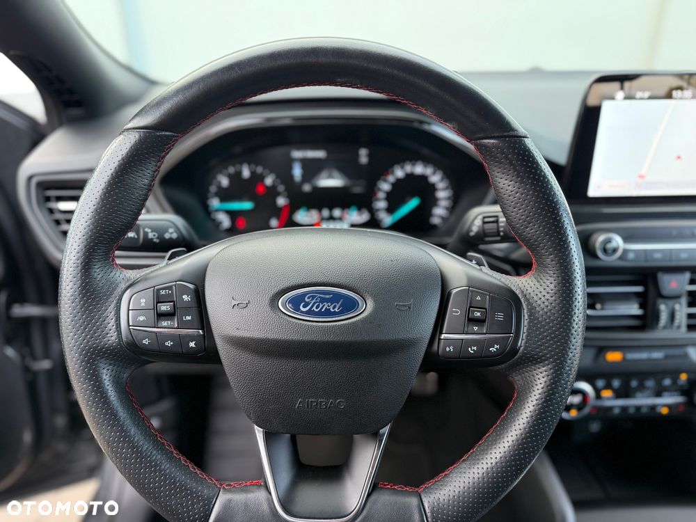 Ford Focus 1.5 EcoBlue Start-Stopp-System ST-LINE STYLE - 29