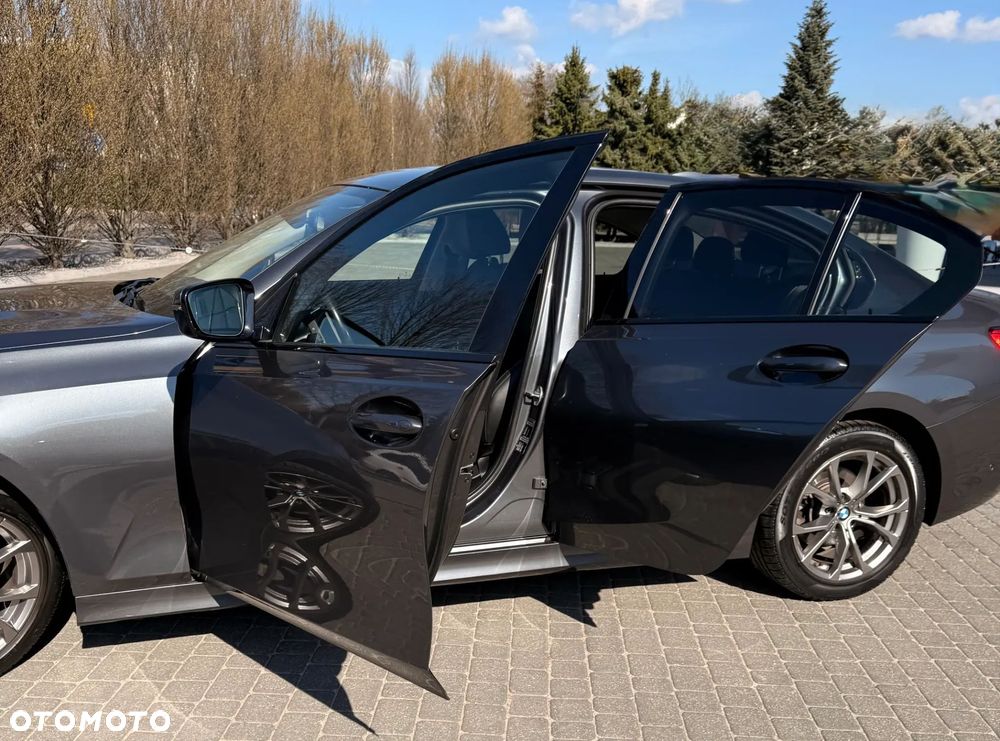 BMW Seria 3 318d - 4