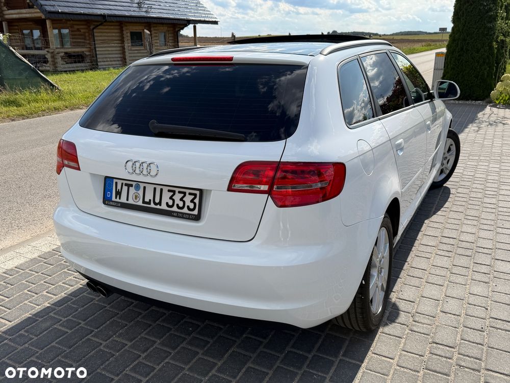 Audi A3 Sportback 1.4 TFSI Attraction - 4