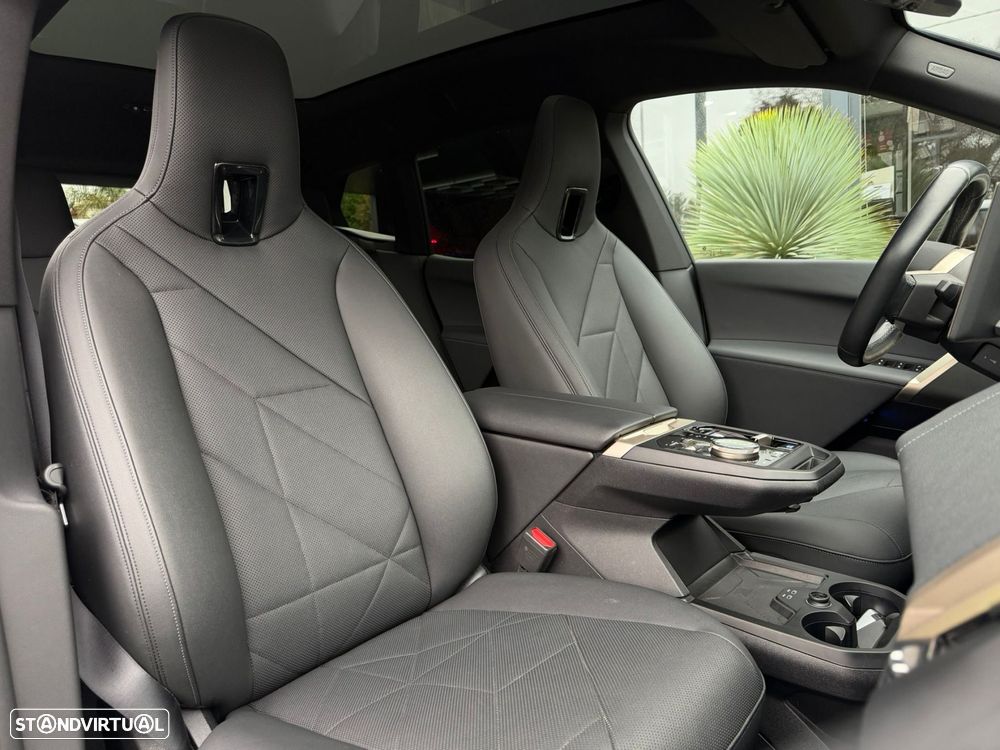 BMW iX xDrive 40 Pack Desportivo - 23