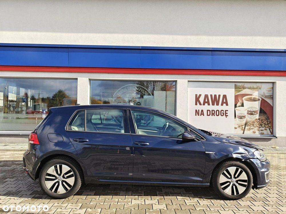 Volkswagen Golf - 8