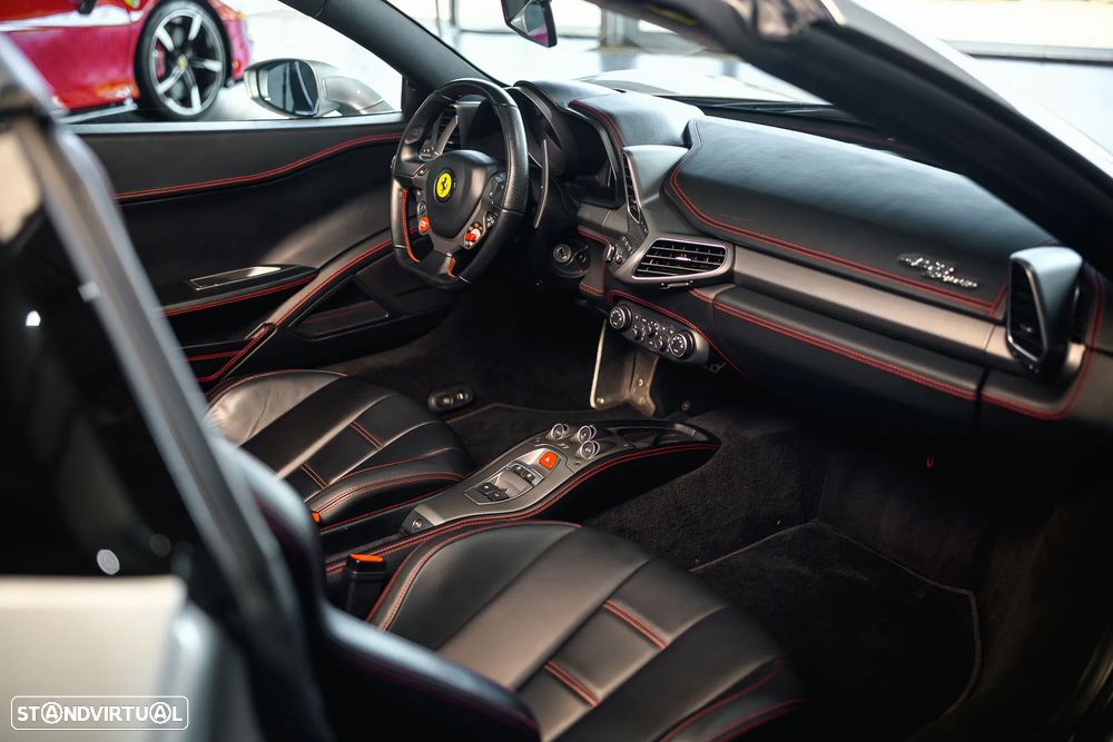 Ferrari 458 Italia Spider - 19
