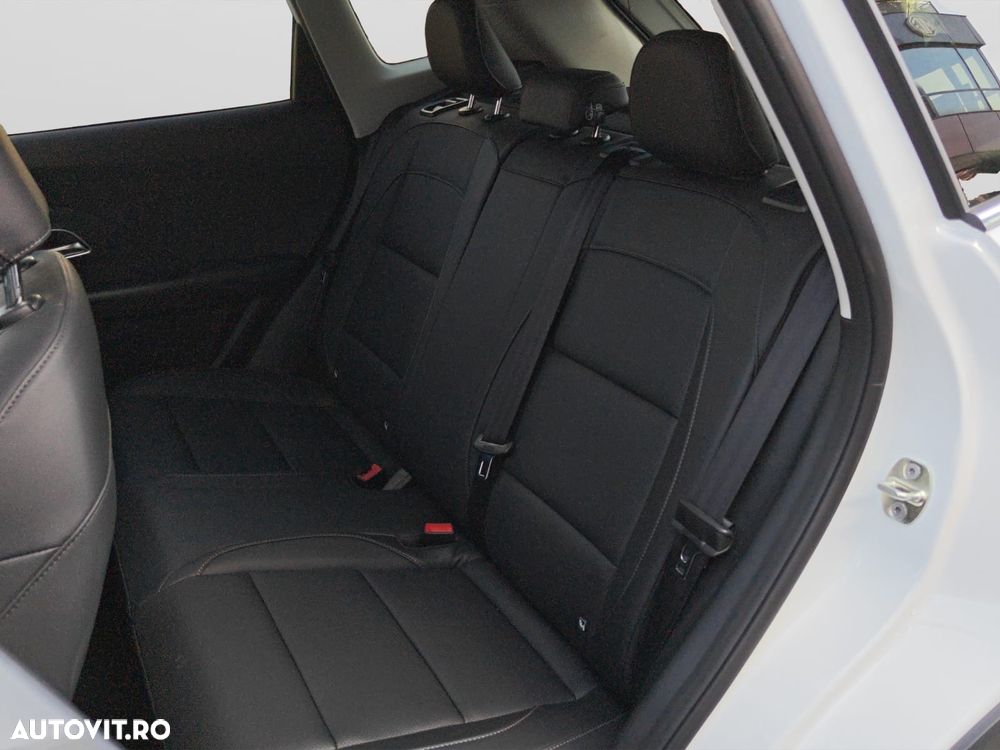 MG ZS HEV - 15