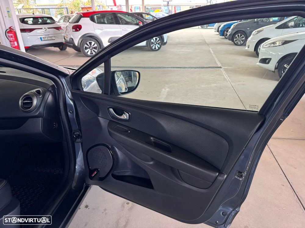 Renault Clio (Energy) TCe 90 Start & Stop INTENS - 14