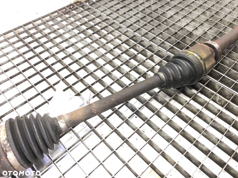 PÓŁOŚ PRAWY PRZÓD - 73.00 PLN - RENAULT SCÉNIC III (JZ0/1_) 2008 - 2022 1.4 16V (JZ0F, JZ1V) 96 - 4