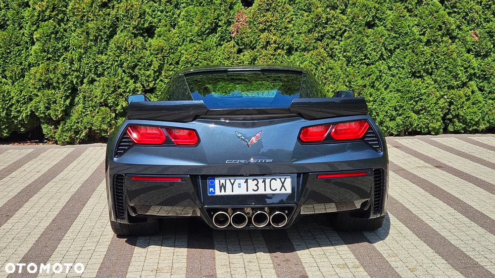 Chevrolet Corvette - 11